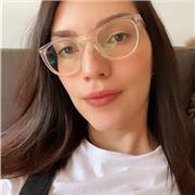 Profesora de biología para niños y jóvenes, en la ciudad de Medellín